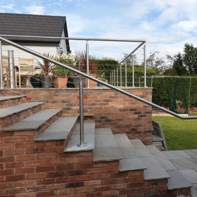 What are wire rope balustrades